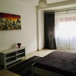 Wanderlust Home In Rome