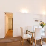 Rome As You Feel - Fontanella Borghese Luxury Apartment
