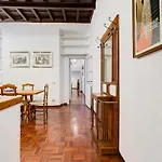 Spanish Steps Spacious Apartment