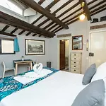 Cancelleria Apartment-Rental In Rome