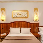 Nakissa Inn