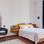 Trastevere Glorioso Wood 2 Bedrooms Apartment