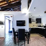 Ibernesi - Charming Apartment At The Roman Forums