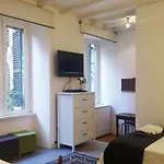 In-Love Apt