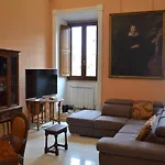 Elegante Appartamento Nel Centro Di Roma