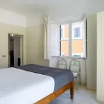 Best Authentic Apartment Monti 5 Mins From Colosseum