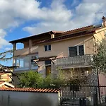 Villarussoroma