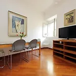 Navona Apartment, Large And Comfortable