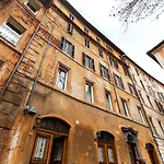 Navona Artist 8 Apt