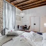 Campo Dei Fiori Royal Orchid Apartment
