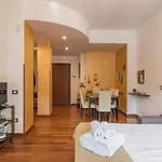 Bright Apt 2 Bedroom And Balcony