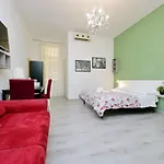 Lucky Holiday Rooms