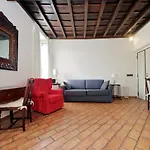 Suity I Cozy Coronari Apartment