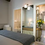 Your Prestigious Penthouse At The Spanish Steps