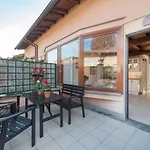 Charming Patio House In San Lorenzo