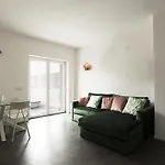 Stylish Flat With Garden