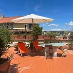 San Saba Roof Top Garden