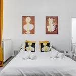 Crystal Trevi Fountain - Romedreamhome