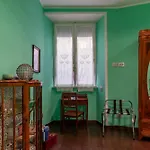 Piazza Di Roma Turquoise Apartment