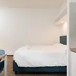 Aurelia Deluxe Suites
