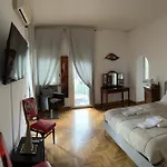 Appartamento In Villa Naomi