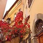 Bollo Apartments