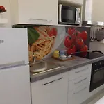 Apartment Nido Di Roma Suite, Jacuzzi King Size, Metro C