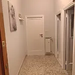 Bilocale In Via Degli Orti Variani