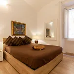 Next To Vatican Museum Luxury Flat
