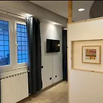 Rea Silvia Intero Appartamento Indipendente