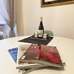 Spanish Steps Lovely Apartment With Balcony