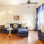 Hostly - Trieste Suite Apartment