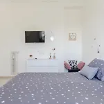 Fefe\'S House