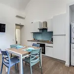 Domus Alessandro City Apartment