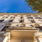 Domus Alessandro City Apartment