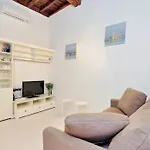 Campo De Fiori Charm Apartment