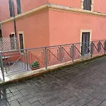 Domus Del Vicario