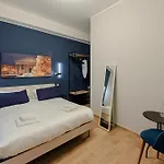 Goldstar Apartments