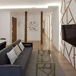 Elegant Retreat In City Center