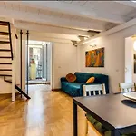 Colosseo House