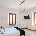 Home In Certosa Pigneto - Parcheggio Privato Incluso
