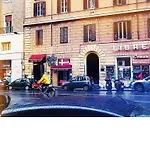 M&J Place Hostel Rome
