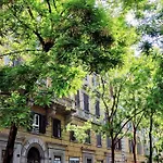 Pompeo Apartment
