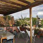 Trastevere Split Level Terrace Apartment - Top Collection