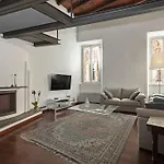 Antique-Modern Flat By Navona Square