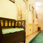 Almes Roma B&B