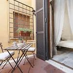Awesome Duplex In Campo De\' Fiori Area
