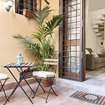 Awesome Duplex In Campo De\' Fiori Area