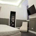 We Love Roma Guest House