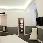 We Love Roma Guest House
